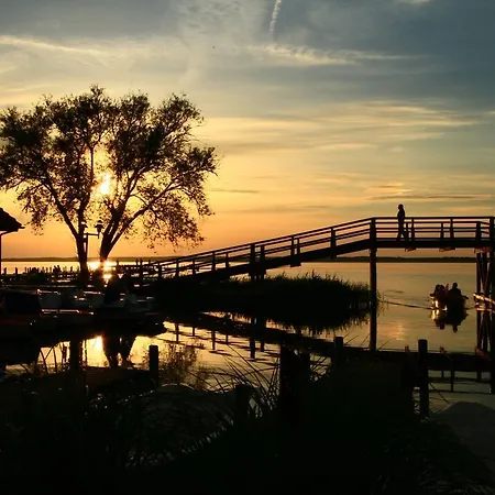 Luerssen Direkt Am Steinhuder Hotel *